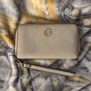 Michael Kors phone wristlet wallet